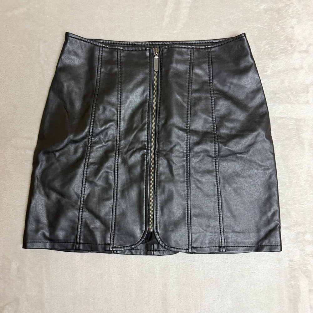 Free People Mini Skirt Women 6 Black Faux Leather Zip Front Edgy Moto Biker Goth